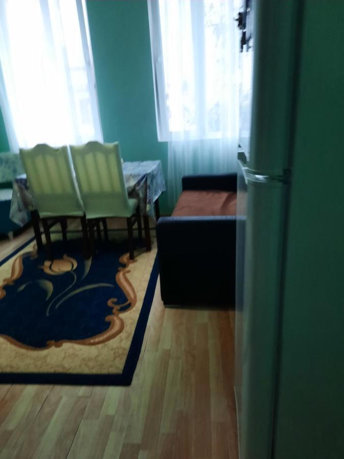 Homestay Izolda Batumi Exterior photo
