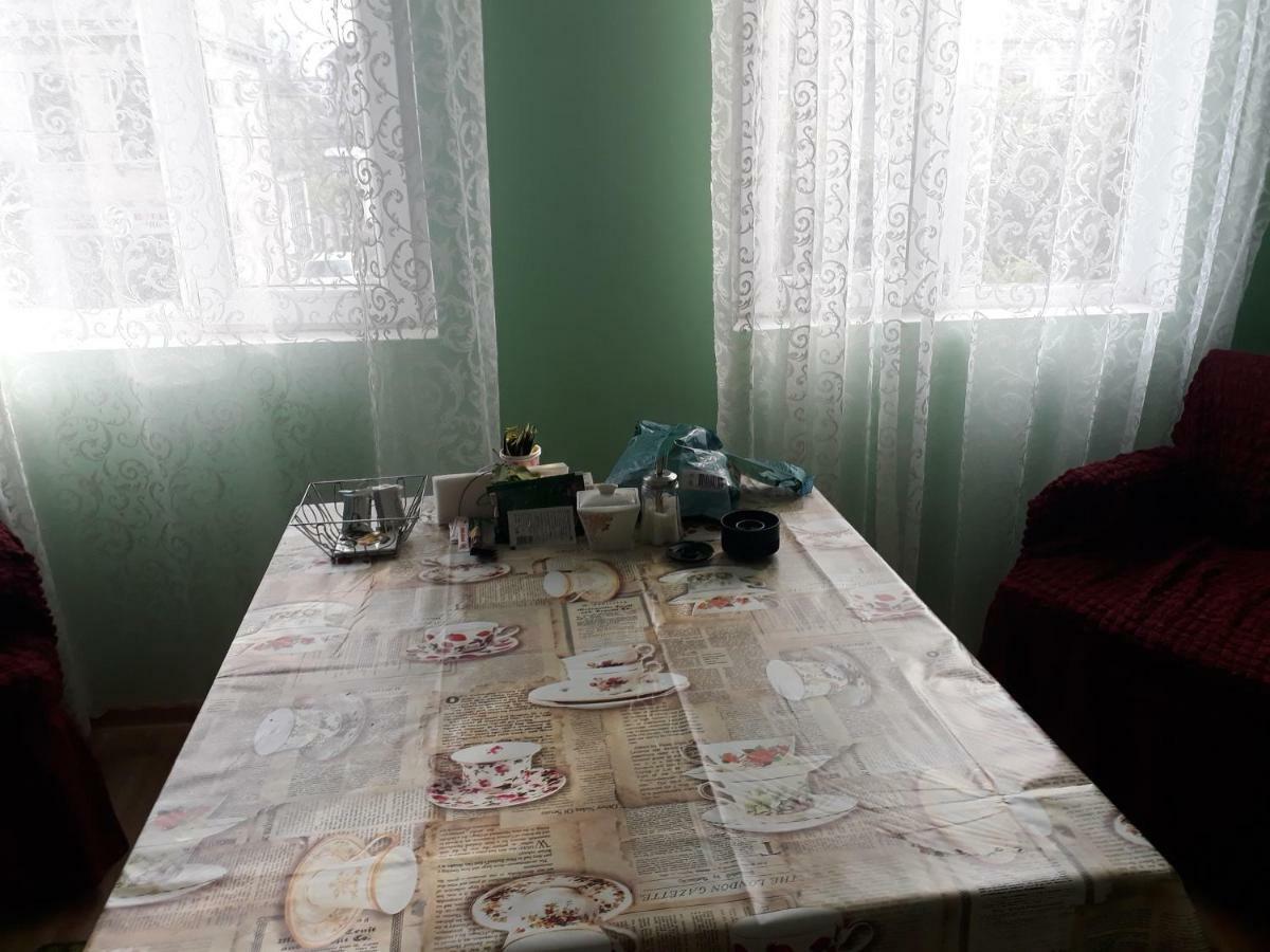 Homestay Izolda Batumi Exterior photo